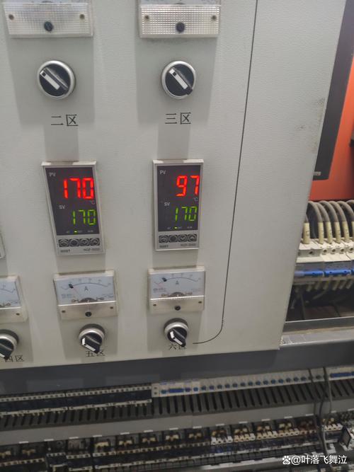 工业渗碳炉控制面板温度显示