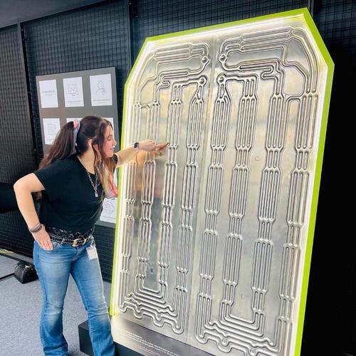 增材制造一体化打印新能源汽车水冷板成品