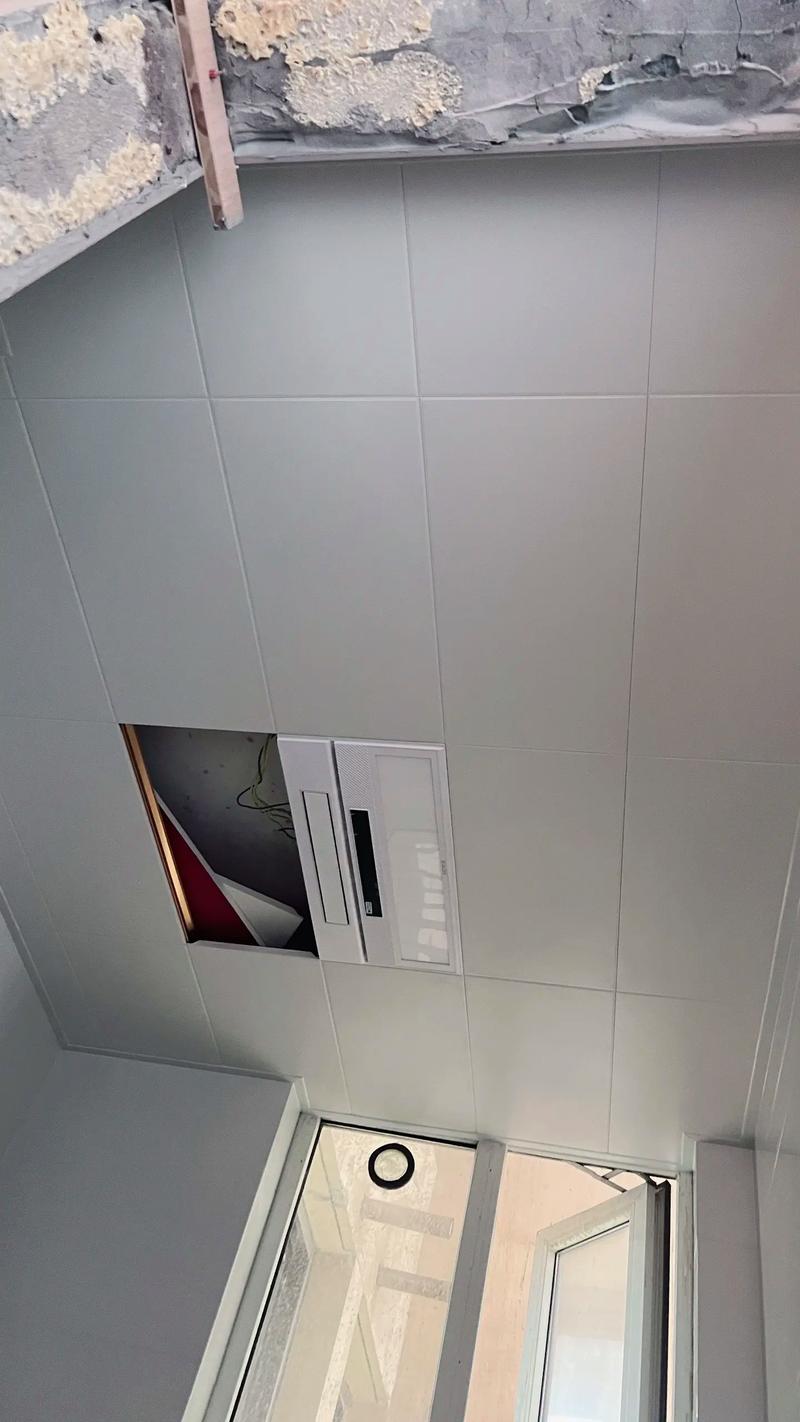 卫生间集成吊顶电器布局实景图