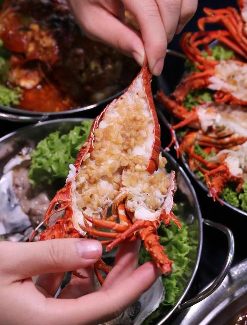 蜜月旅行意外发现的本地市场美食