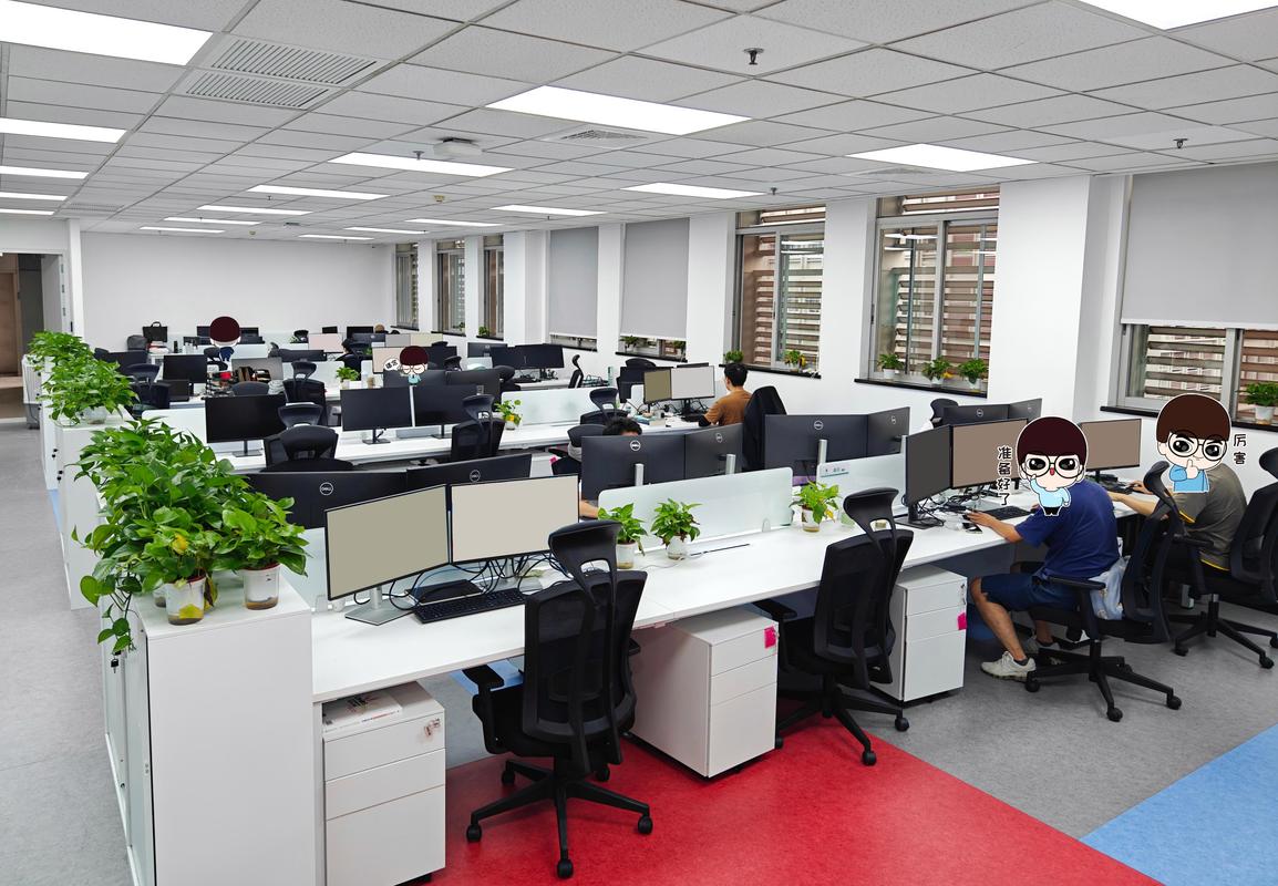 现代企业行政办公室工作场景