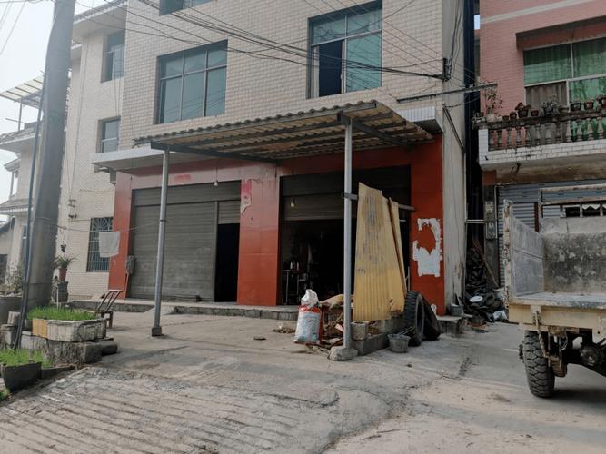 文物建设控制地带内违规搭建彩钢棚实景图