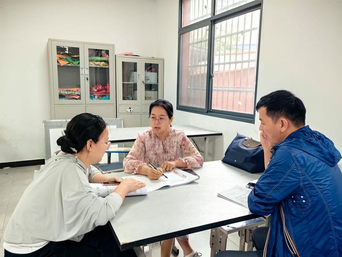 集团化办学教师跨校教研活动