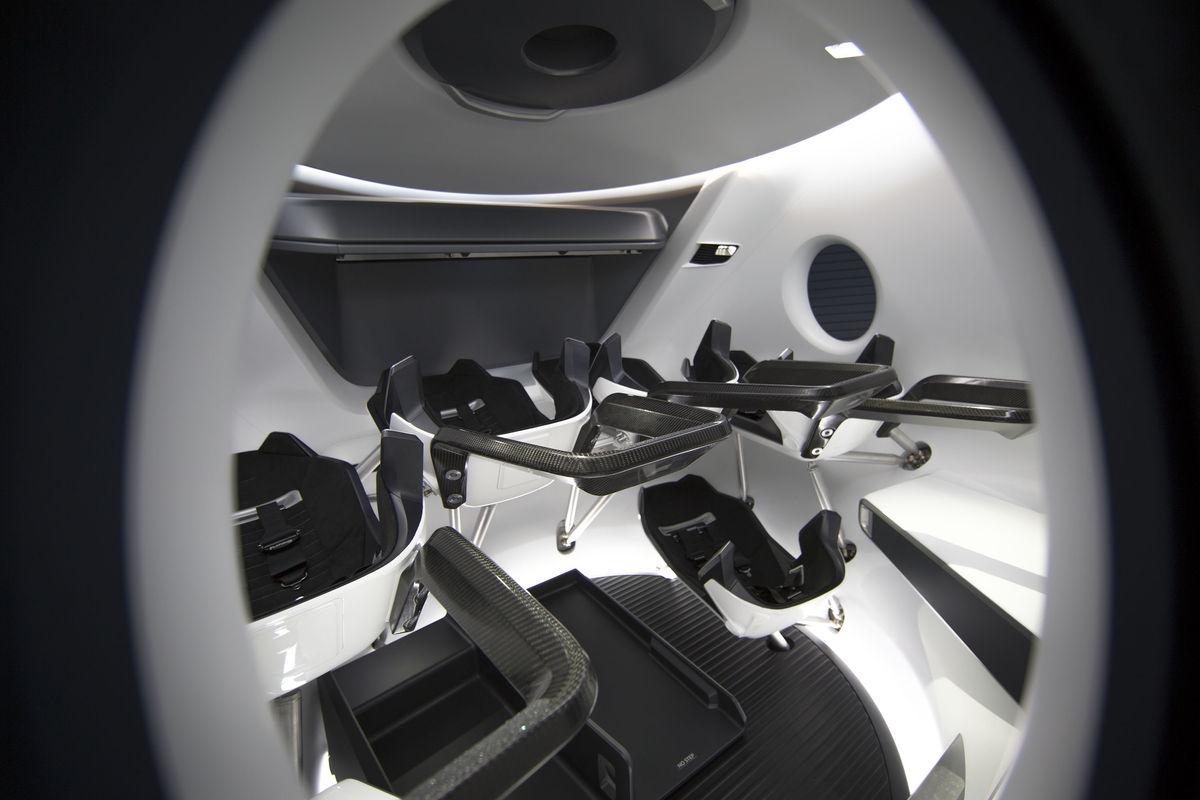 spacex载人龙飞船座椅支架生成式设计细节图