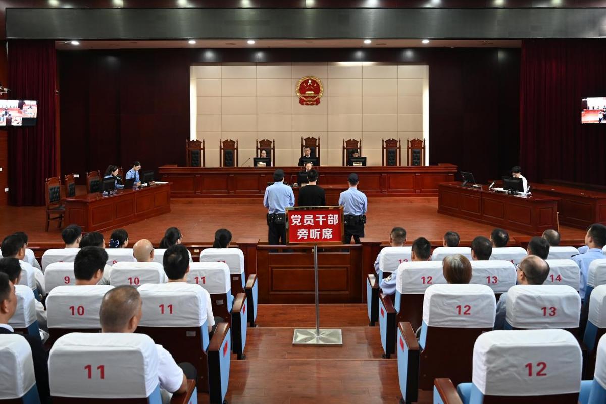 北京拆迁补偿纠纷法院庭审现场图