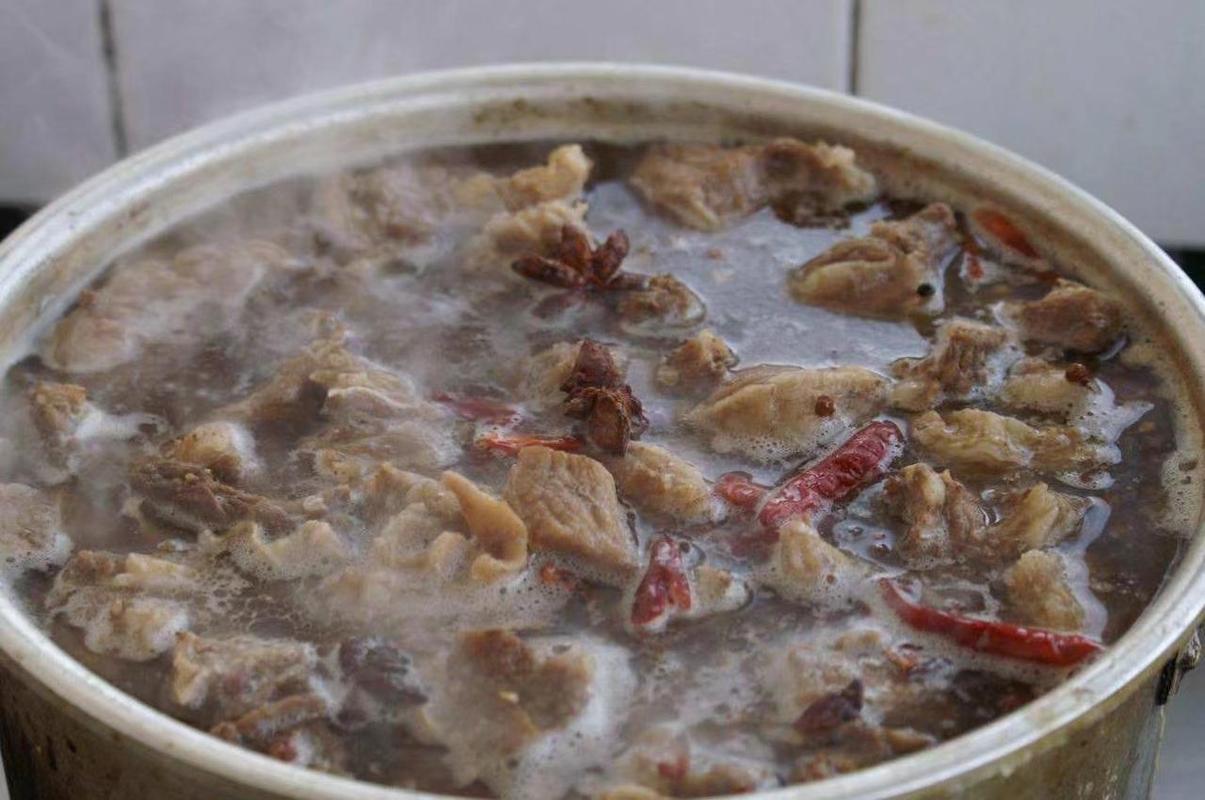 早晚放盐炖肉口感对比图