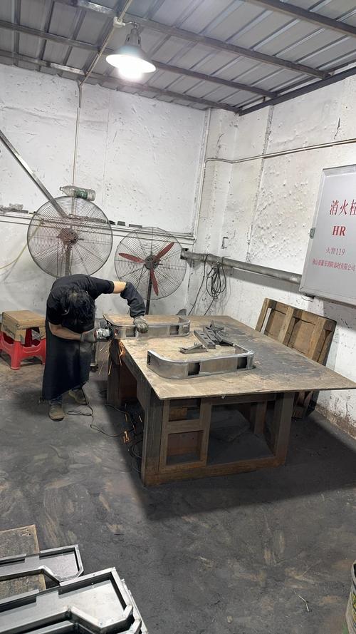 老机械厂手工绘图板工作实景