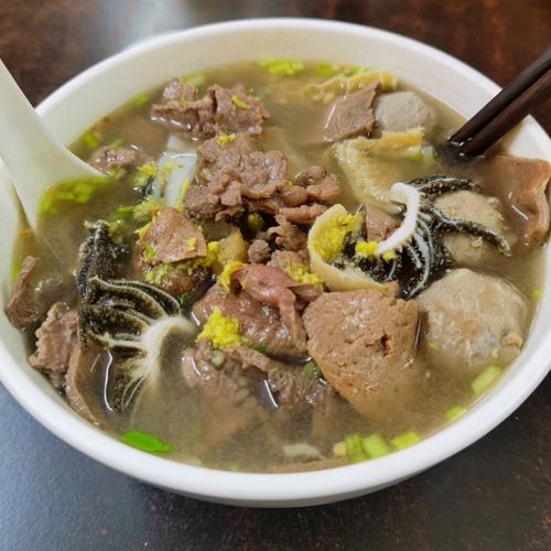 深夜牛杂粿条