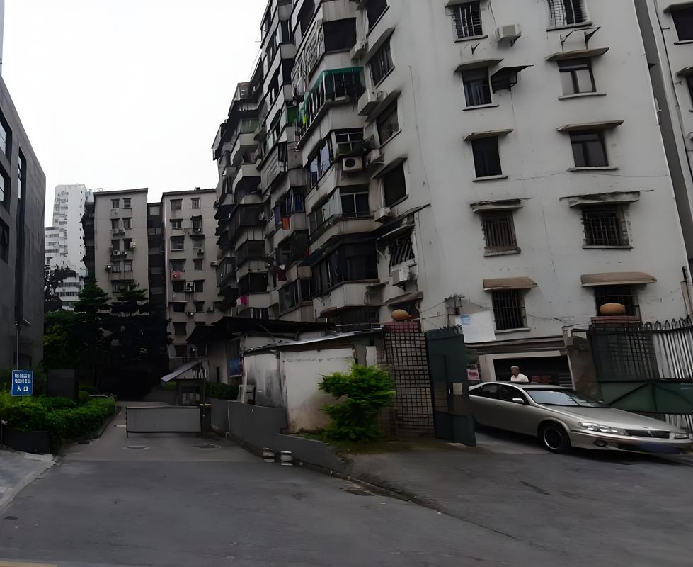 广州老城区单位公房住宅小区