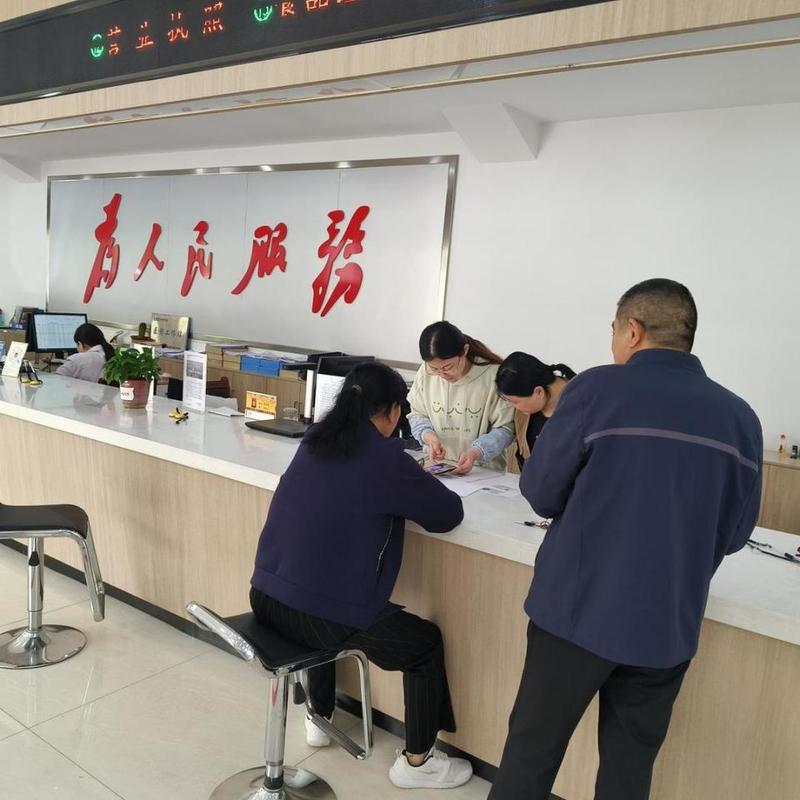 街道办事处编制外人员日常工作场景