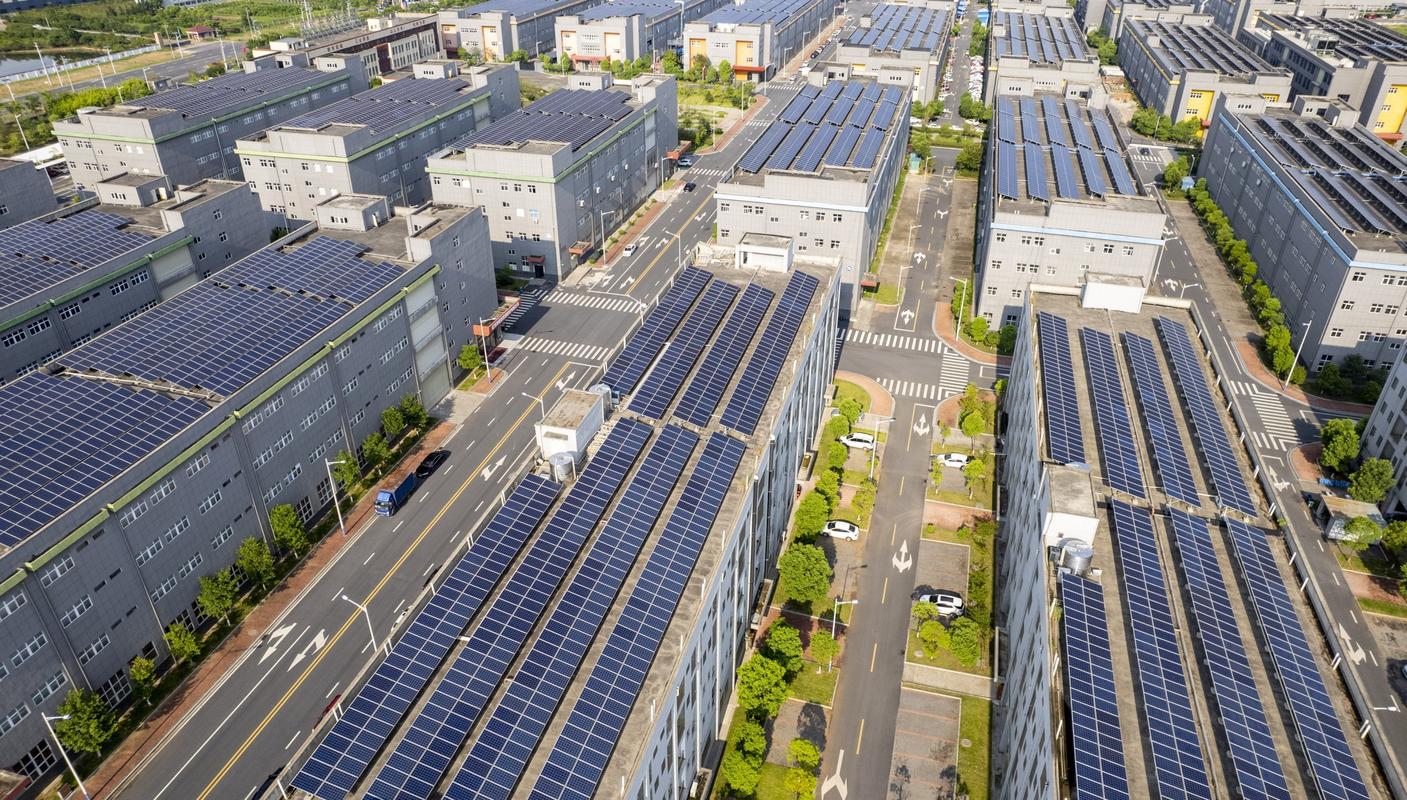 城市工业园区屋顶光伏新能源发电场景