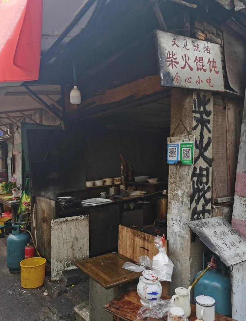 扬州老城区巷弄早餐店