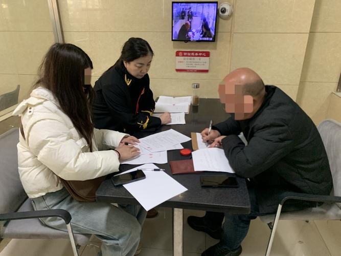 网红经纪合同解约纠纷庭审现场照片