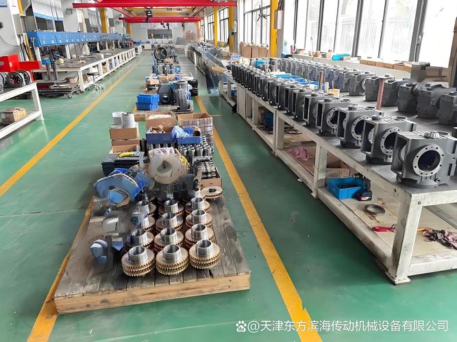 车间产线底座安装减速机实物图
