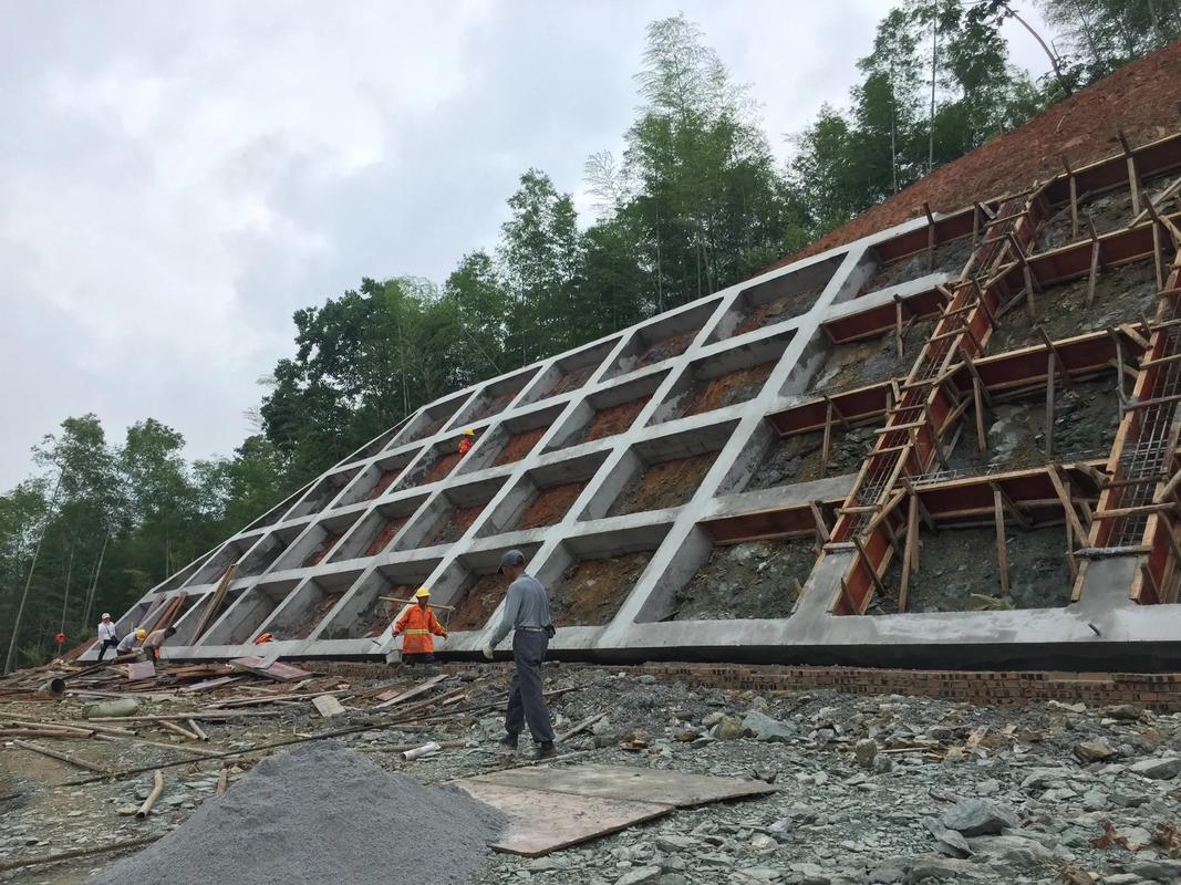 锚杆支护基坑边坡工程现场施工图