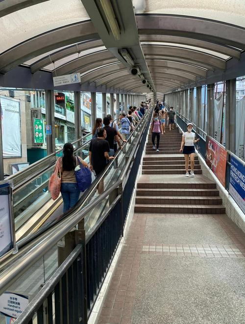香港中环半山自动扶梯长廊街景
