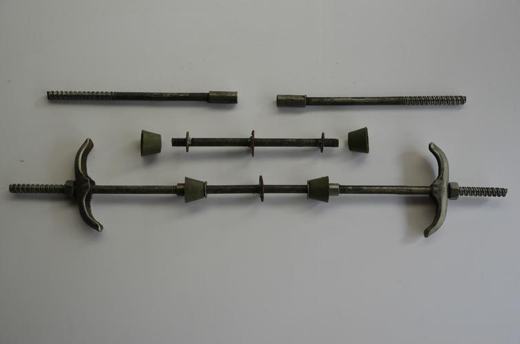 老房空心砖置物架加固穿墙螺丝