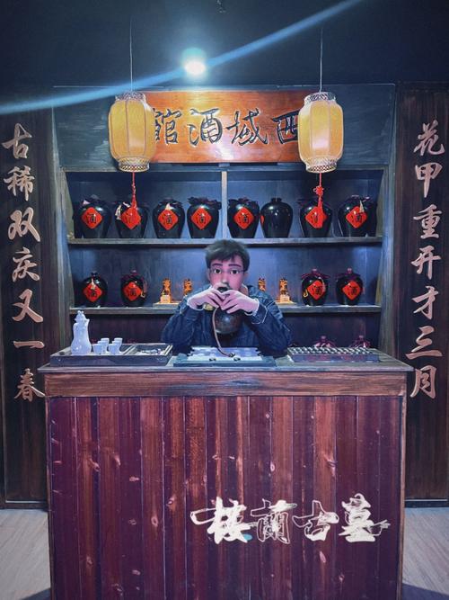 裕南街的深夜:粉店里的江湖与孤独