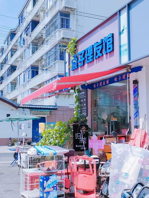 三、骑楼下的理发铺，时光在此停驻