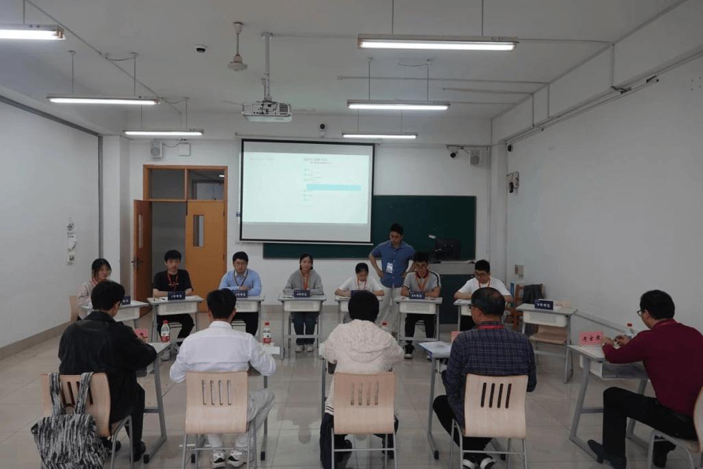 大学综合评价招生多对一面试现场