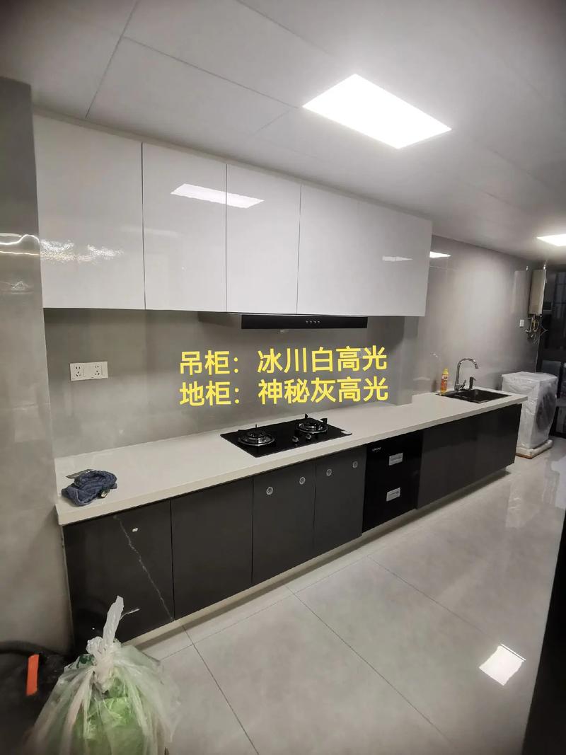高光UV板橱柜门板效果对比图