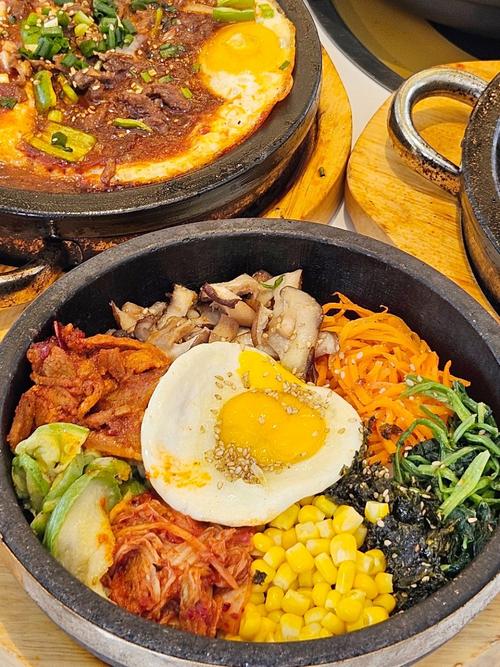 火辣鸡爪和冷面