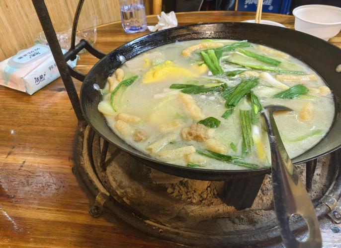 南漳板桥雲峰山居农家腊味吊锅