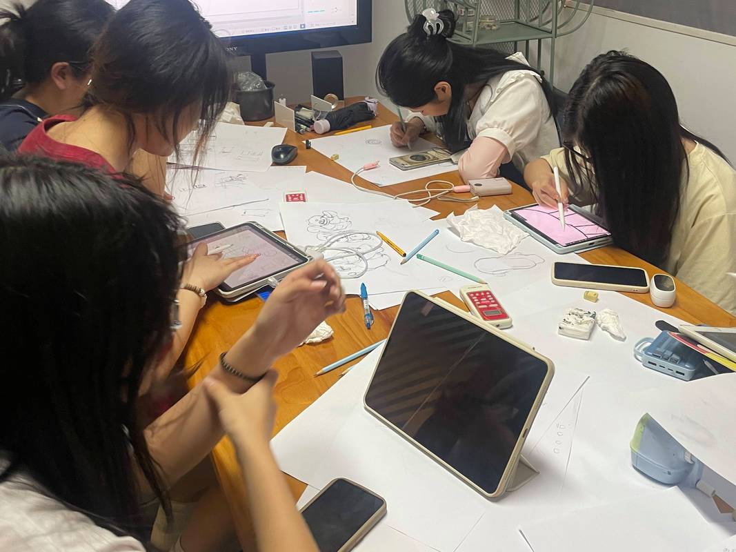 大学生把课程设计报告整理成求职项目作品集的实拍