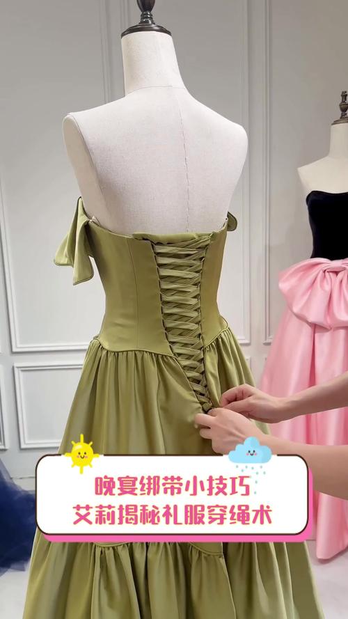 伴娘服后背绑带宽松显瘦款式细节图