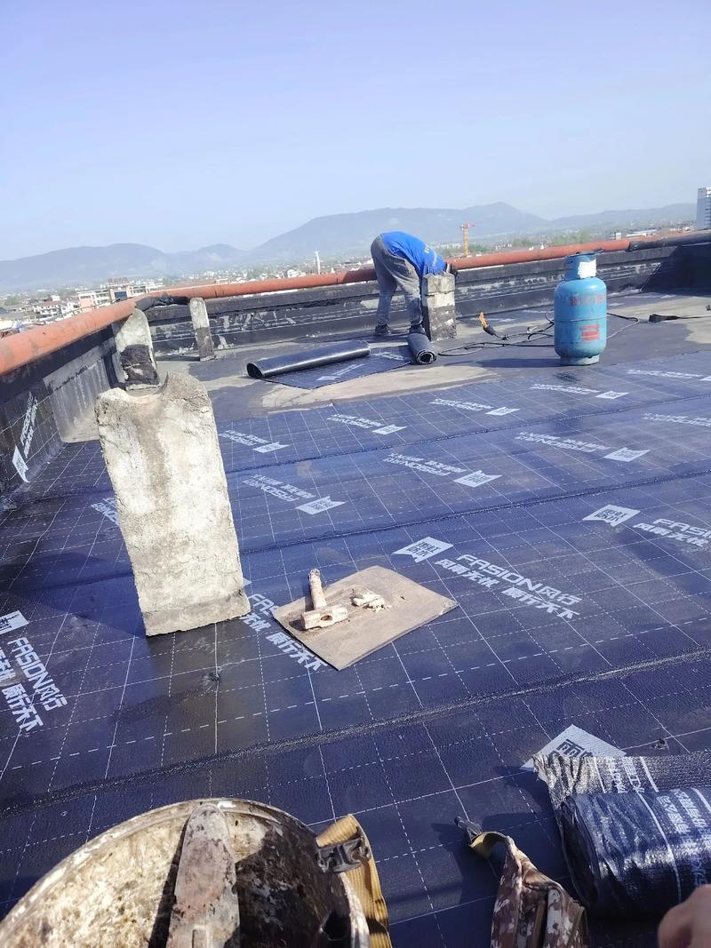 屋面防水卷材热熔施工细节图