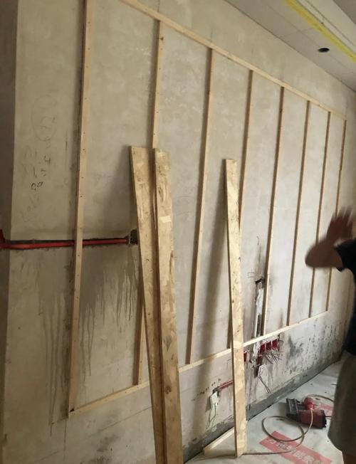 墙面装饰线条安装施工现场实拍