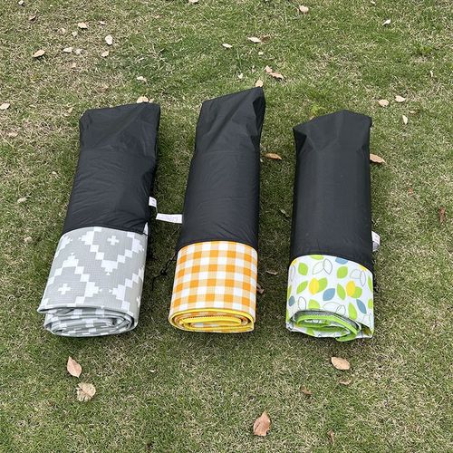 户外防潮野餐垫底部铝膜细节