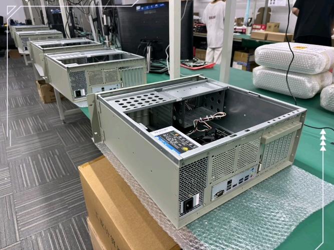 工业工控机搭配金属工业键盘安装实拍