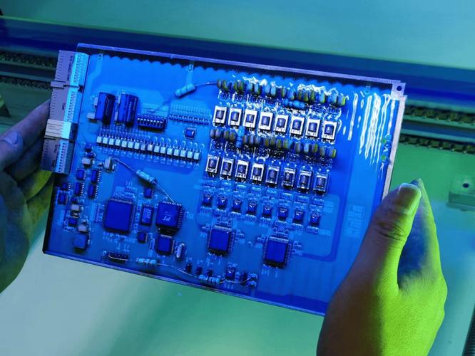 PLC本体PCB三防涂覆处理实拍