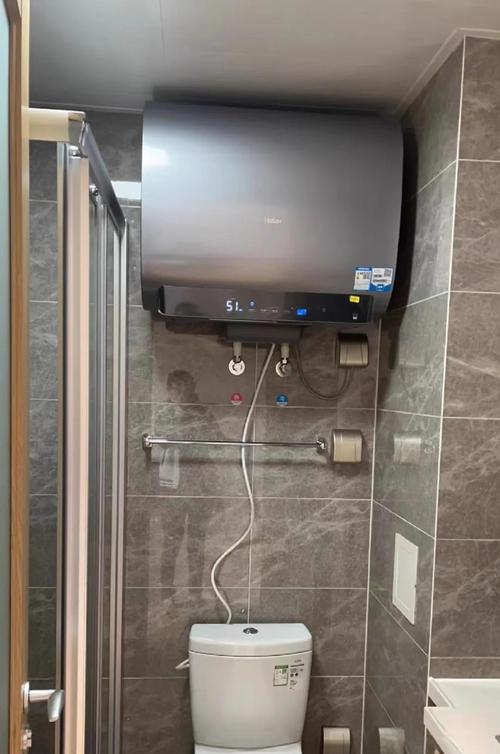 家装卫生间隐形包管隐藏热水器实景图