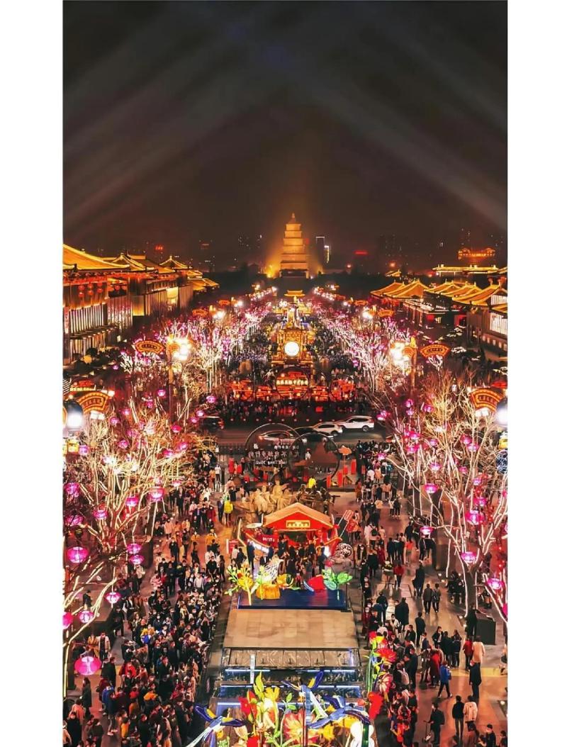 大唐不夜城：现代唐风的几何秩序