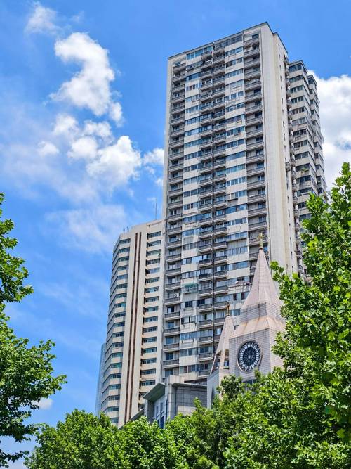 南京高层住宅楼不同楼层采光实拍