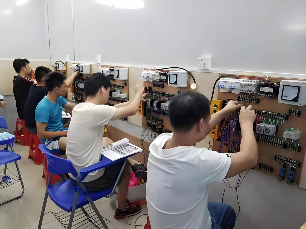 特种作业电工实操考试现场图