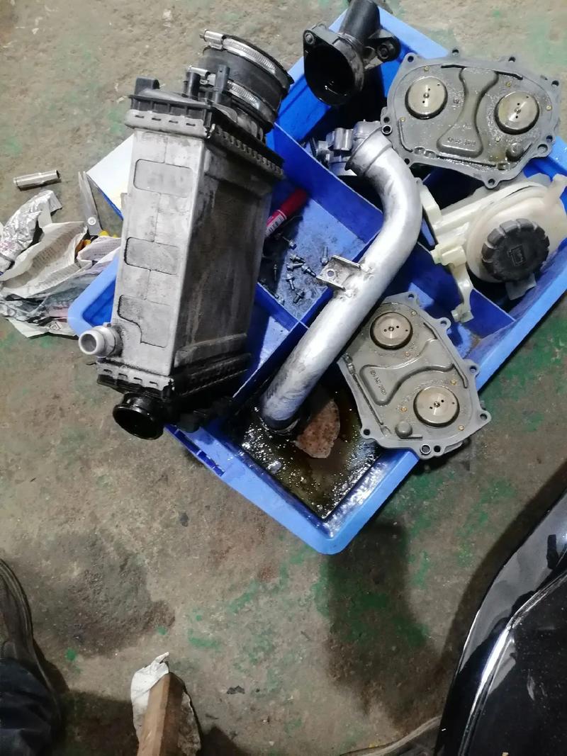 汽修厂冷启动发动机异响检测现场
