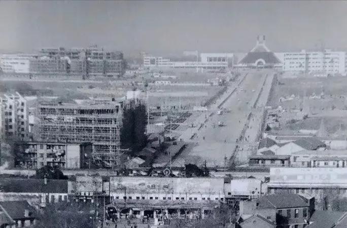三、合肥老火车站:《夜孔雀》里,一场没有终点的等待