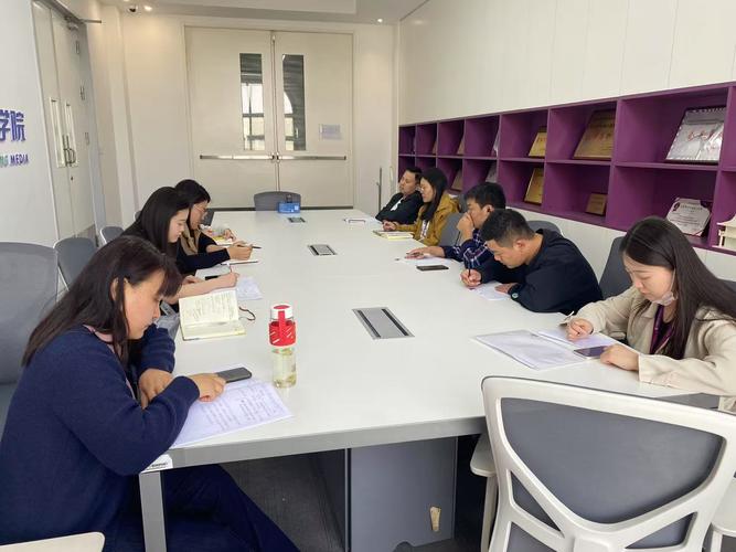 职业院校教师企业工作站横向课题技术攻关现场图