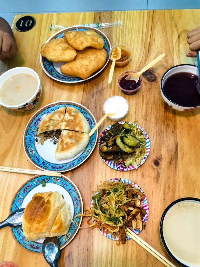 阿勒泰酒店早餐明档