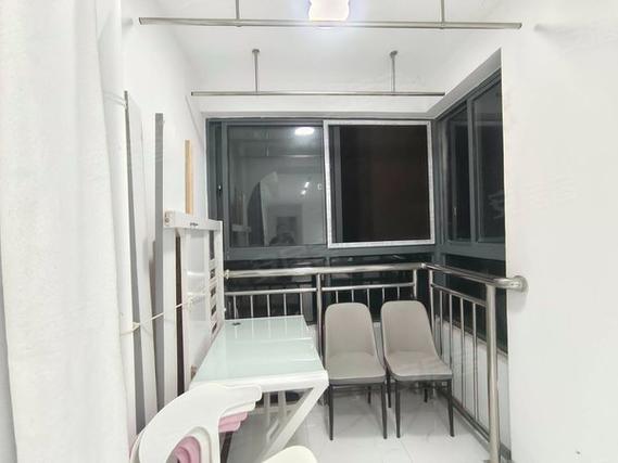 地铁口步行可达的居民小区出租房源实拍