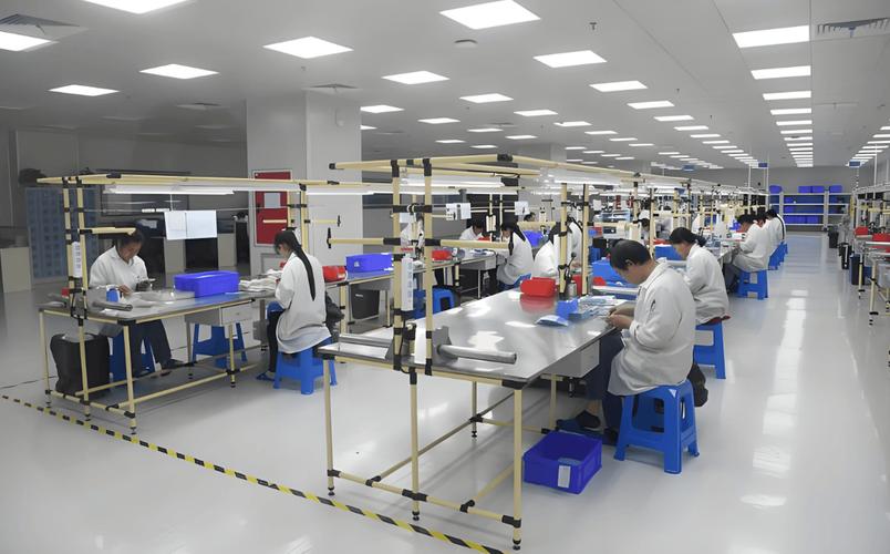 湿度传感器在工业环境校准现场