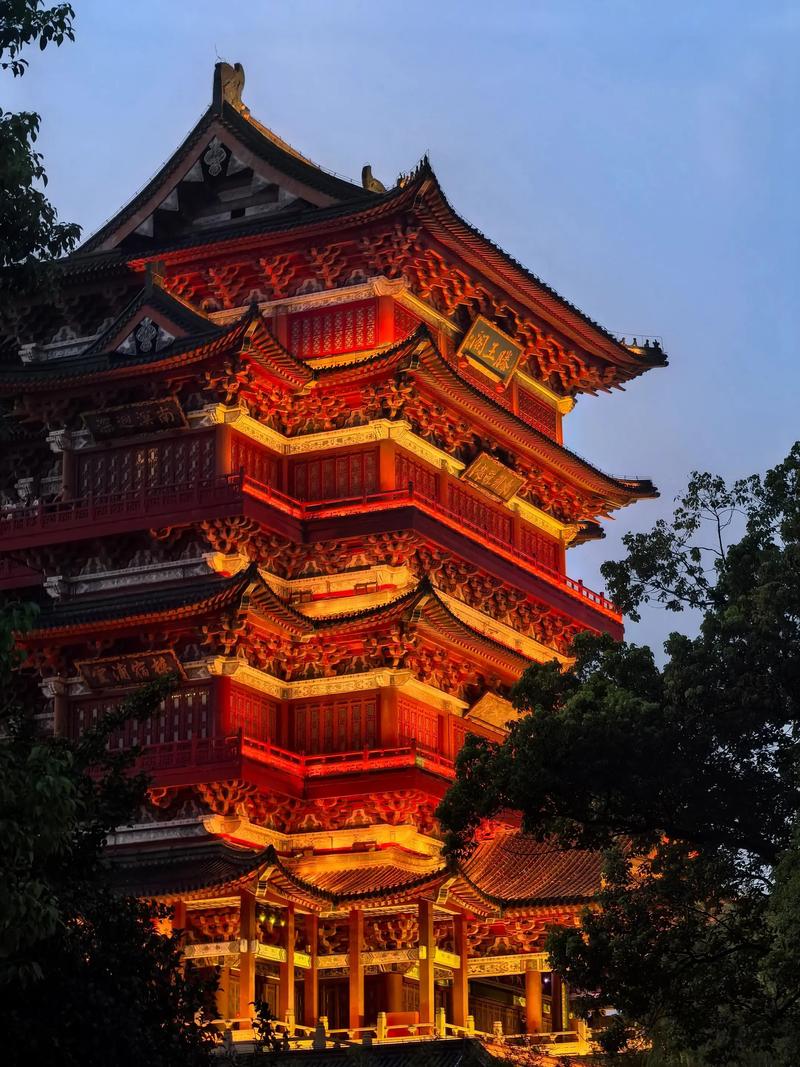 Day 1：滕王阁与市井烟火——精确到分钟的时间切割