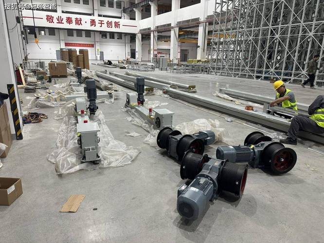 车间堆垛机轨道安装精度调试现场