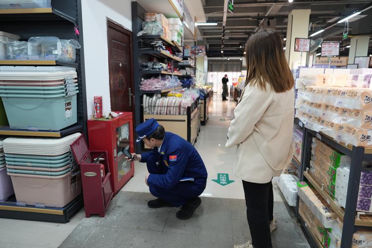 商场火灾防范安全检查现场图