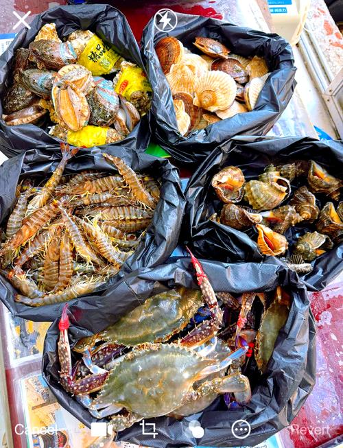 北戴河石塘路市场鲜活海鲜摊位