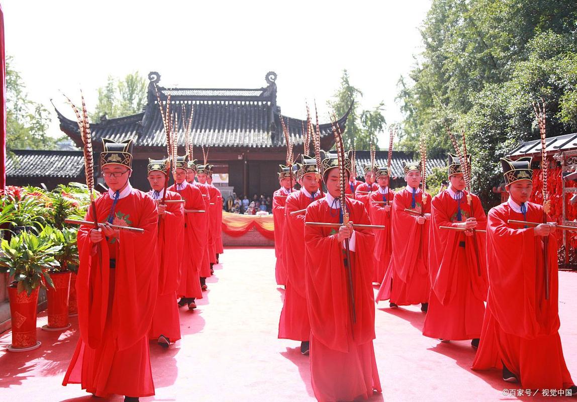 山东曲阜祭孔大典佾生跳八佾舞的衣袖细节