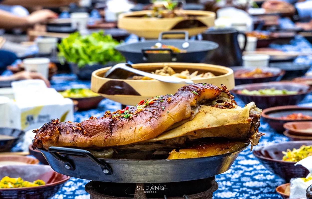 户外烹饪：高原上的“家宴”